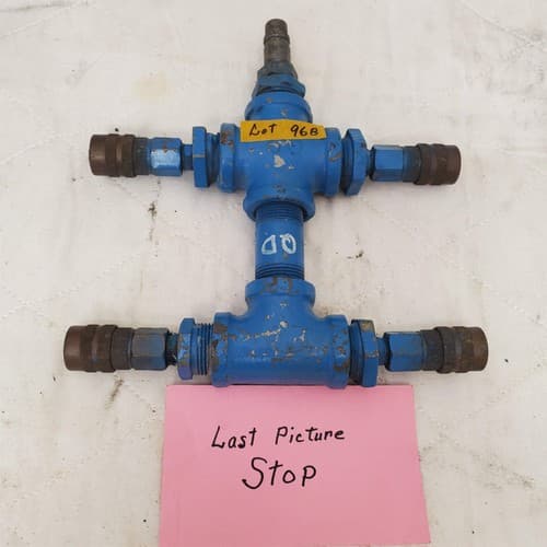 Hydraulic Pneumatic Four Way Valve Manifold with Quick Connect Couplers LOT-968 - Thumbnail 7