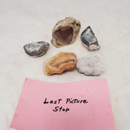 Natural Crystal Cave Crystal Wand Ore Ornaments Home Decor Aquarium Decoration - Thumbnail 10