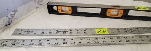 Johnson Level & Tool 3724 24-Inch Machined Top-Read Aluminum Level - Thumbnail 3