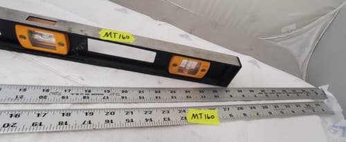 Johnson Level & Tool 3724 24-Inch Machined Top-Read Aluminum Level - Thumbnail 4