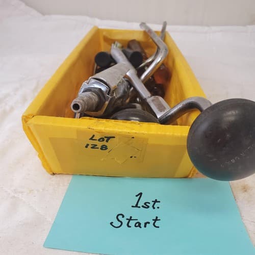 Lot of Assorted Ratchets, Drivers, Speed Handles & Other Hand Tools LOT 128 - Thumbnail 2