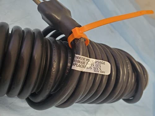 General Manufacturing Stubby II Fluorescent Light - Thumbnail 2