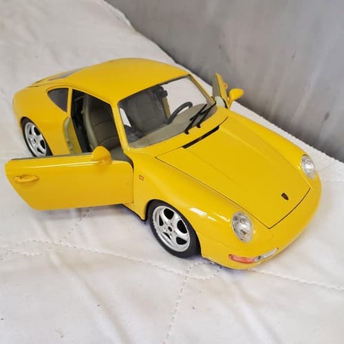 Burago 1993 Porsche 911 Carrera Car Yellow - Thumbnail 5