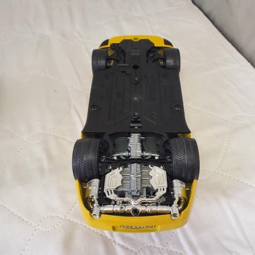 Burago 1993 Porsche 911 Carrera Car Yellow - Thumbnail 6