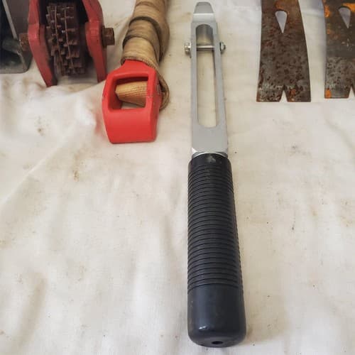 Lot of Crow Bar, Swivel Straight Knife, Grinding Wheel & Other Tools LOT 466 - Thumbnail 24