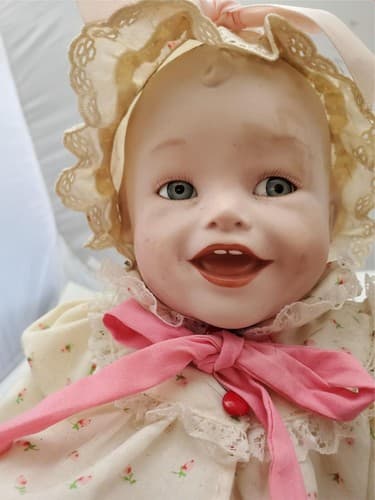 Yolanda Bello Sarah Porcelain Doll Picture Perfect Babies Edwin M. Knowles - Thumbnail 11