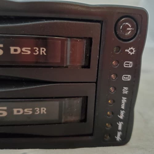 Venus DS3R Aluminum External Enclosure (Black) - Thumbnail 3