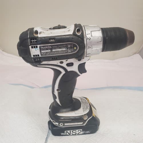 Makita BDF452 18V Cordless Driver Drill with BL1820B Lithium-Ion Battery LOT-359 - Thumbnail 2