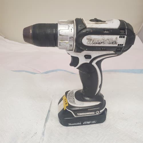 Makita BDF452 18V Cordless Driver Drill with BL1820B Lithium-Ion Battery LOT-359 - Thumbnail 5