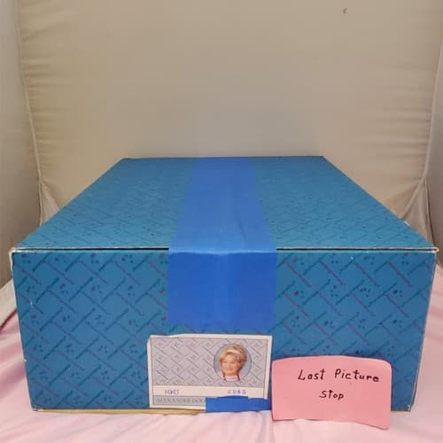 Madame Alexander #2245 Monet Doll with Box & Stand - Thumbnail 10