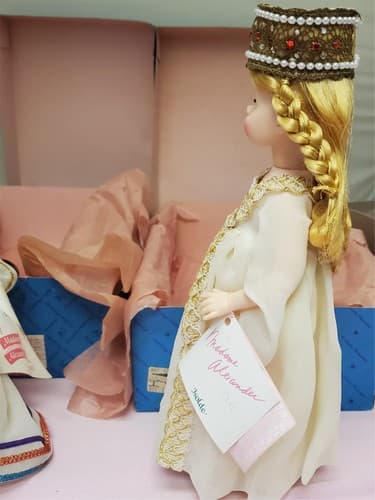 Madame Alexander #1413 Isolde #1412 Salome Opera Series Dolls Set with Box - Thumbnail 13