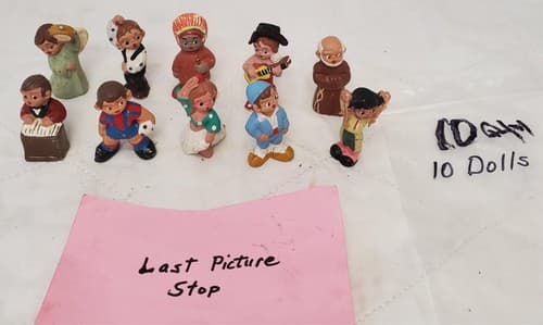 Lot of 10 Vintage Terra Cotta Spanish Mud People Figurines - Thumbnail 6