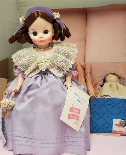 Madame Alexander #1411 Mimi #1412 Salome Opera Series Dolls Set with Box - Thumbnail 5