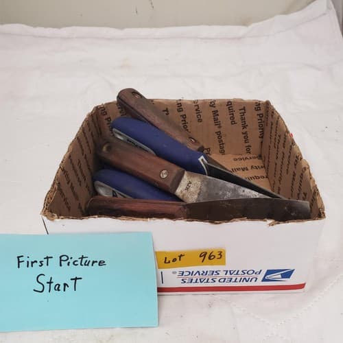 Lot of 7 Assorted Putty Knives and Scrapers LOT-963 - Thumbnail 3