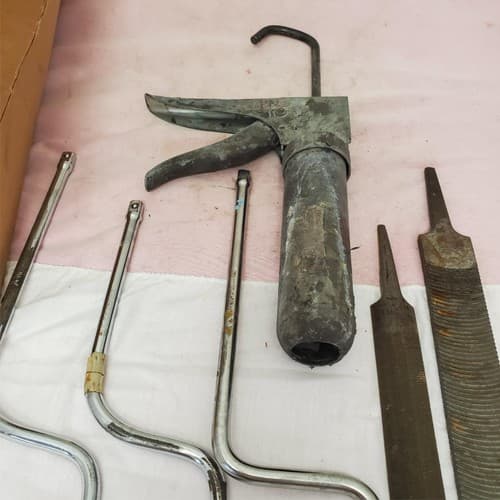 Assorted Speed Drive Handle Rasp File Grease Gun Spot Cooling System Lot-947 - Thumbnail 12