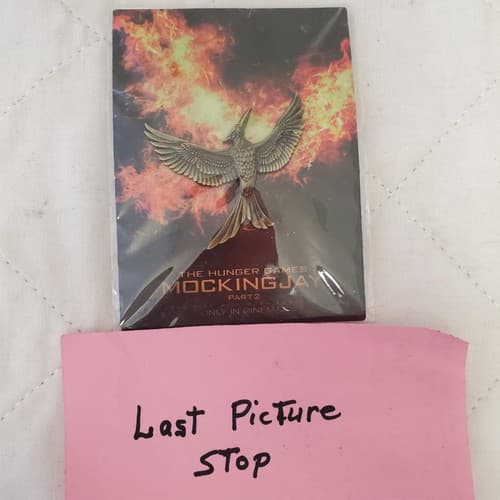The Hunger Games Part 2 - Collectors Gold Mockingjay Pin Bird Wings - Thumbnail 5