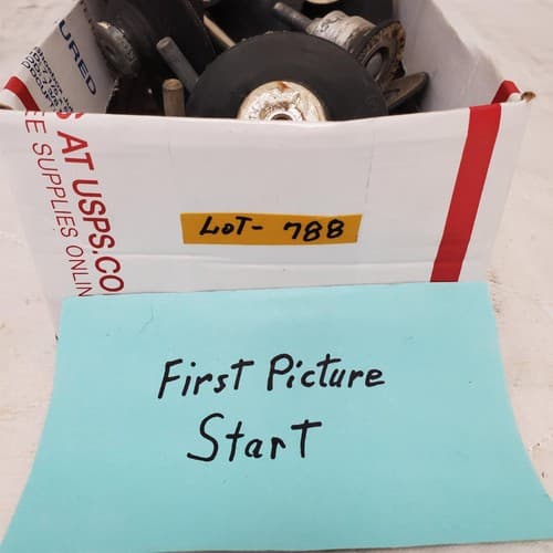 Lot of Assorted Roll Lock Mandrel Sanding Disc Holder LOT-788 - Thumbnail 3