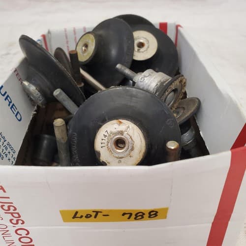 Lot of Assorted Roll Lock Mandrel Sanding Disc Holder LOT-788 - Thumbnail 2
