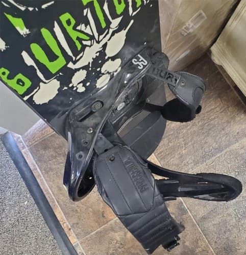 Burton Freestyle Snowboard with Binding 145 cm Long - Thumbnail 6