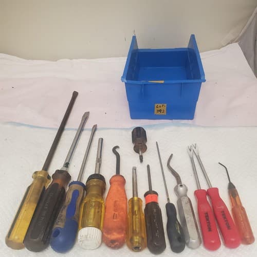 Lot of 13 Assorted Screwdriver Set & Nut Drivers LOT-392 - Image 1