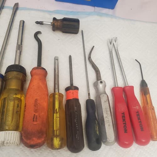 Lot of 13 Assorted Screwdriver Set & Nut Drivers LOT-392 - Thumbnail 4