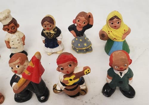 Lot of 10 Vintage Terra Cotta Miniature Spanish Mud People Figurines - Thumbnail 4