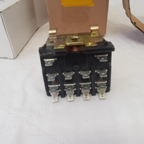 Potter & Brumfield PMT-17DY Relay 24 VDC 120/240 Volts LOT-381 - Thumbnail 9