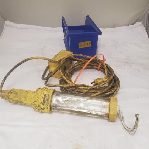 Fluorescent 13W 120V Portable Handheld Work Light LOT-54 - Image 1