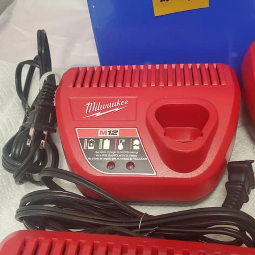 Lot of 4 Milwaukee M12 Battery Chargers Trio Red Units Fast Charging LOT-474 - Thumbnail 3