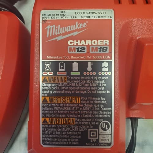 Lot of 4 Milwaukee M12 Battery Chargers Trio Red Units Fast Charging LOT-474 - Thumbnail 12