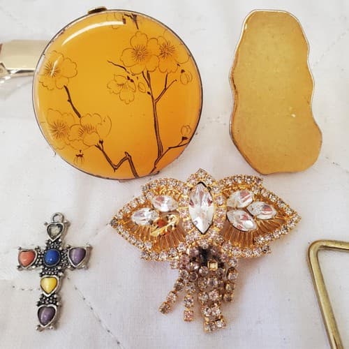 Lot of Assorted Various Brooch, Hair Clips, Pendent & Swiss Knife LOT-9 - Thumbnail 8