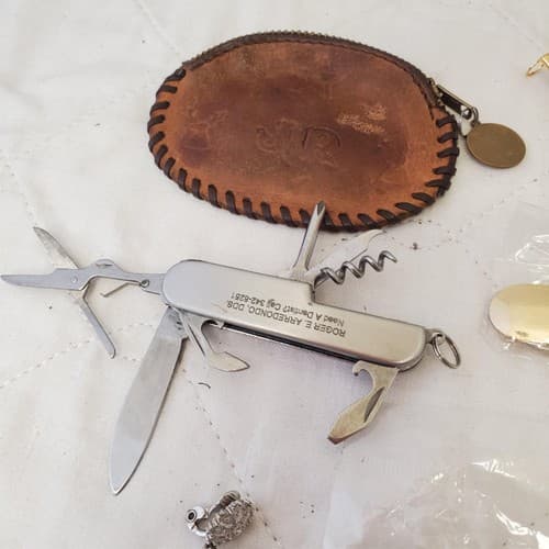 Lot of Assorted Various Brooch, Hair Clips, Pendent & Swiss Knife LOT-9 - Thumbnail 11