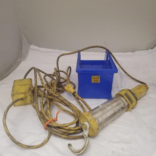 Fluorescent 13W 120V Portable Handheld Work Light LOT-38 - Image 1