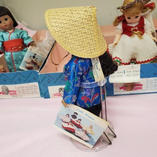 Set Of 4 Vintage Madame Alexander Miniature Showcase Series Dolls - Thumbnail 8