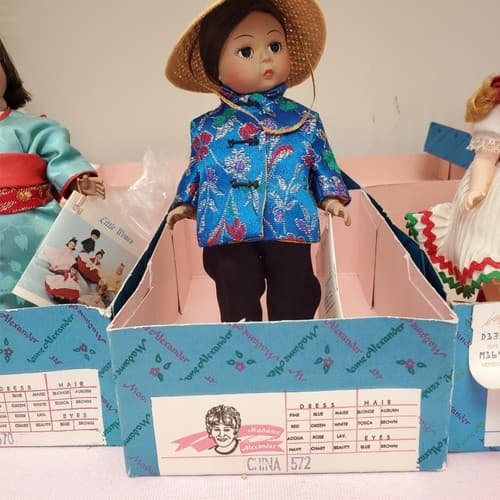 Set Of 4 Vintage Madame Alexander Miniature Showcase Series Dolls - Thumbnail 11