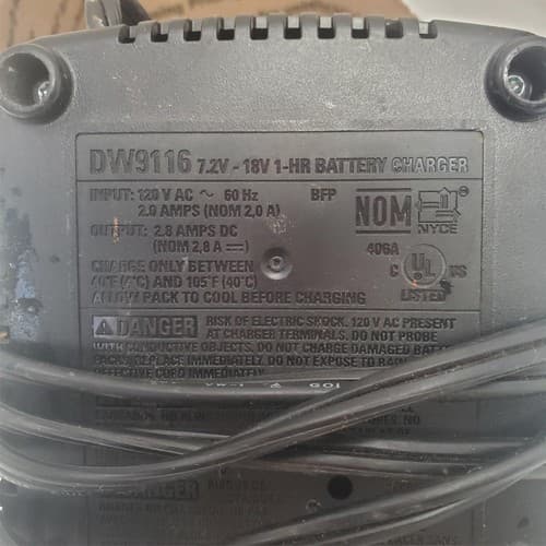 Dewalt DW9116 2V-18V 1 Hour Battery Charger LOT-701 - Thumbnail 6