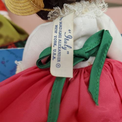 Set Of 5 Madame Alexander Friends From Foreign Lands Collection Dolls - Thumbnail 16