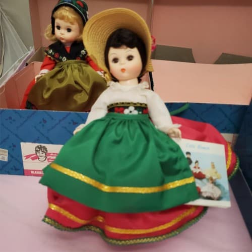 Set Of 5 Madame Alexander Friends From Foreign Lands Collection Dolls - Thumbnail 14