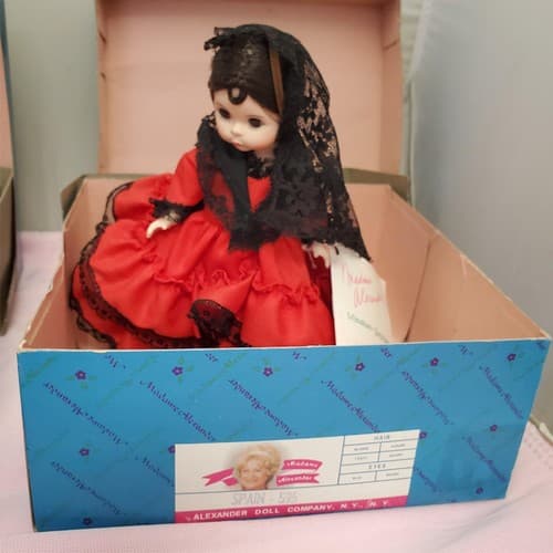 Set Of 5 Madame Alexander Friends From Foreign Lands Collection Dolls - Thumbnail 24