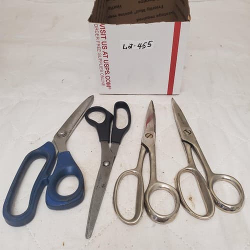 Lot of 4 Assorted Shears Scissors LOT-455 - Image 1