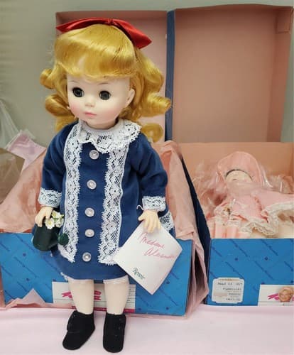 Madame Alexander #1585 Rebecca #1577 Renoir Dolls Set with Box - Thumbnail 5