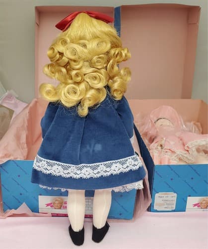 Madame Alexander #1585 Rebecca #1577 Renoir Dolls Set with Box - Thumbnail 8