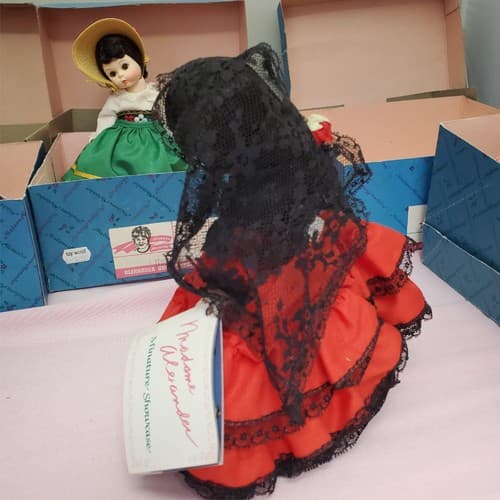 Set Of 5 Madame Alexander Friends From Foreign Lands Collection Dolls - Thumbnail 21