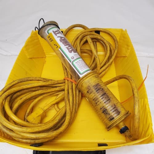 Stewart R Browne Stubby 120V Portable Handheld Work Light LOT-554 - Thumbnail 3