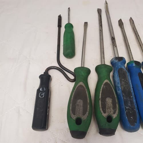 Lot of 7 Assorted Flathead Screwdrivers Set LOT-954 - Thumbnail 8