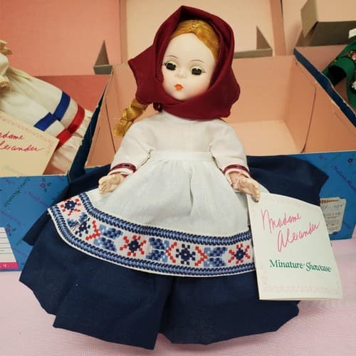 Set Of 5 Vintage Madame Alexander Miniature Showcase Dolls - Thumbnail 12