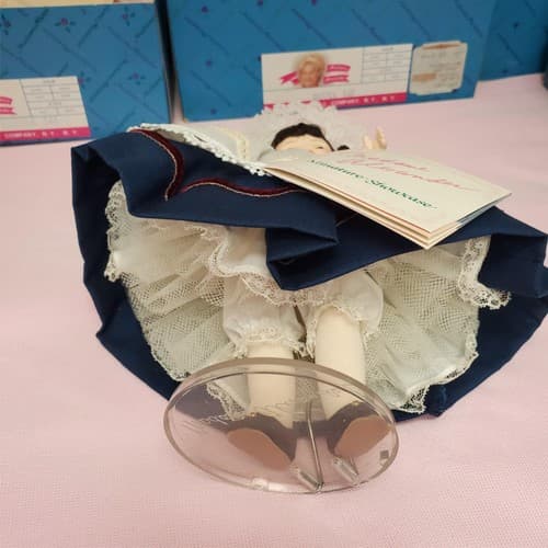 Set Of 5 Vintage Madame Alexander Miniature Showcase Dolls - Thumbnail 22