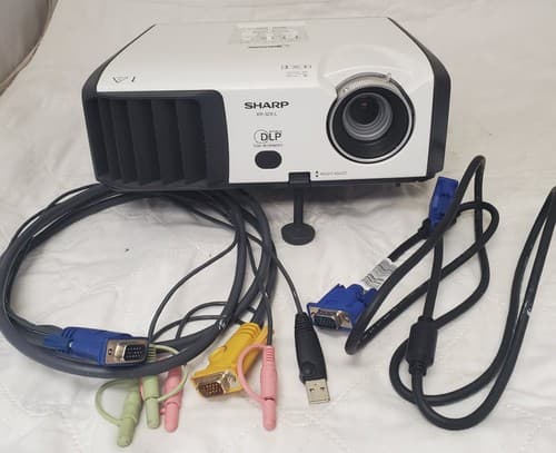 Sharp Notevision XR-32X DLP Multi-Media 2600 Lumens Projector - Thumbnail 2