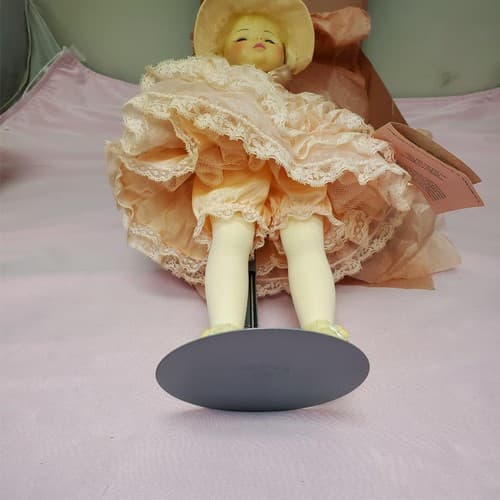 Madame Alexander #1578 Renoir Doll Set with Box & Stand - Thumbnail 10