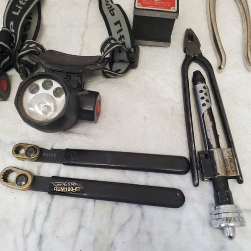 Lot of 9 Aircraft Tools Headlamps Pliers Wire Twister Collar Tool LOT-995 - Thumbnail 5